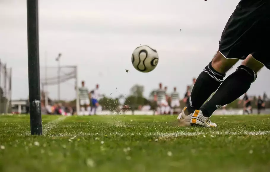 Foto Bola Menangkap Keindahan Olahraga yang Penuh Emosi