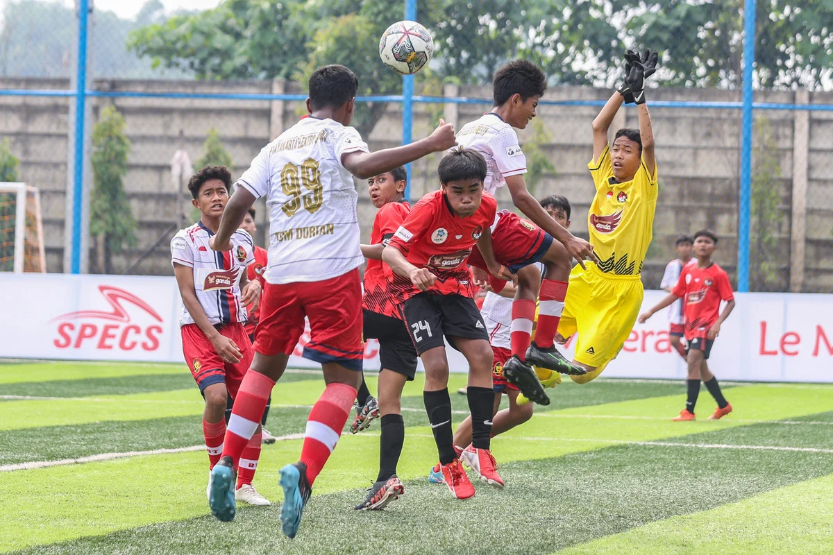 Memahami Kompas Bola Alat Navigasi Tradisional yang Tak Lekang oleh Waktu