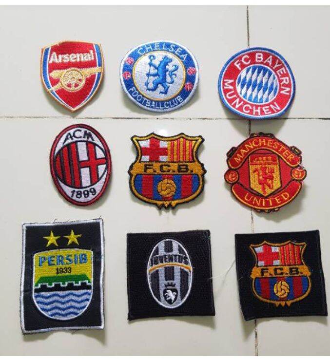 Logo Club Bola Simbol Identitas dan Kesetiaan